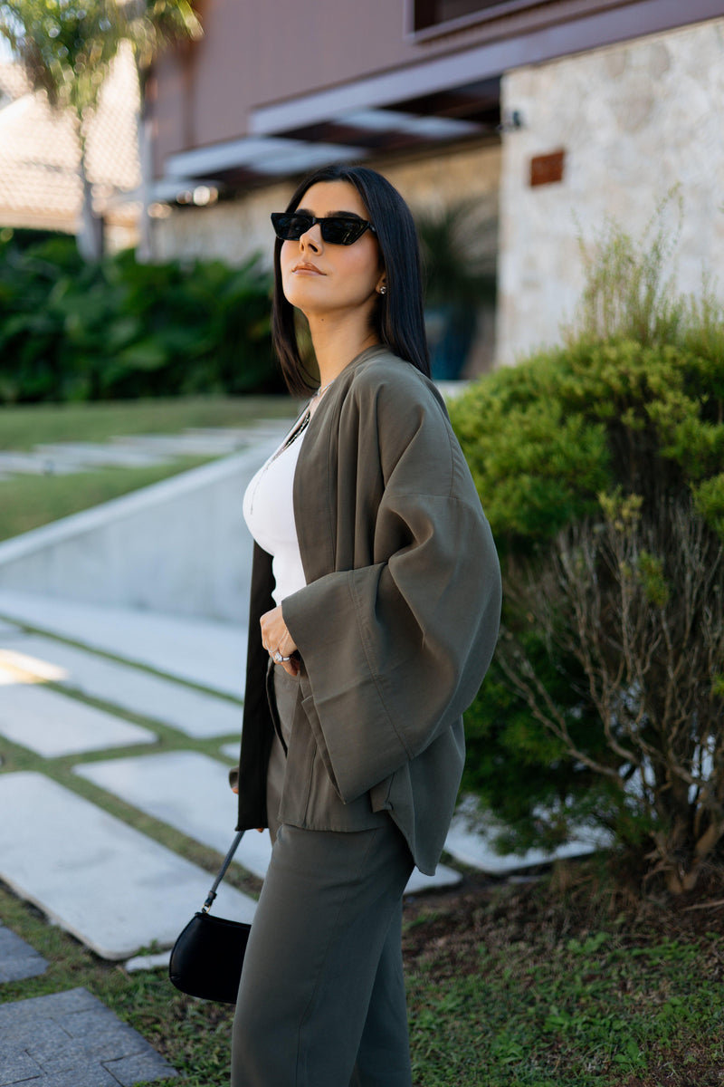 Kimono Alfaiataria Iara Verde Seco Ällie - foto adicional 1