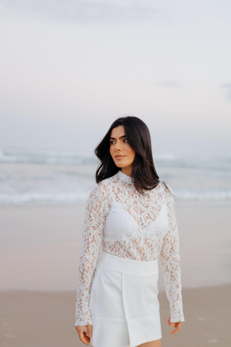 Blusa Gola Alta Renda Ametista Off White Ällie - foto adicional 1