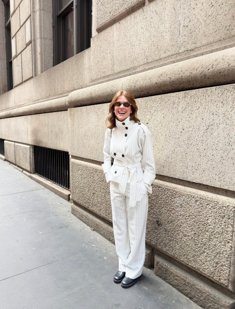 Trench Coat Alfaiataria Miranda Risca Off White Ällie - foto adicional 4