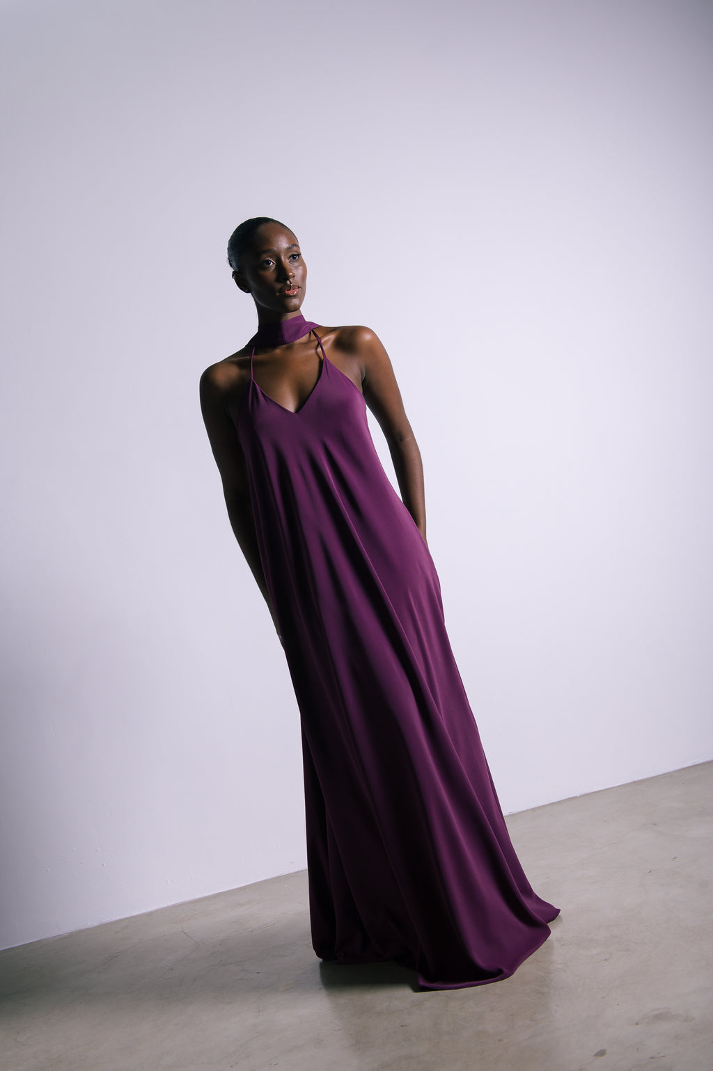 Vestido Longo Alcinha Lorena Uva Ällie