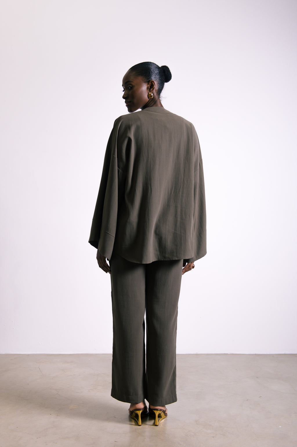 Kimono Alfaiataria Iara Verde Seco Ällie