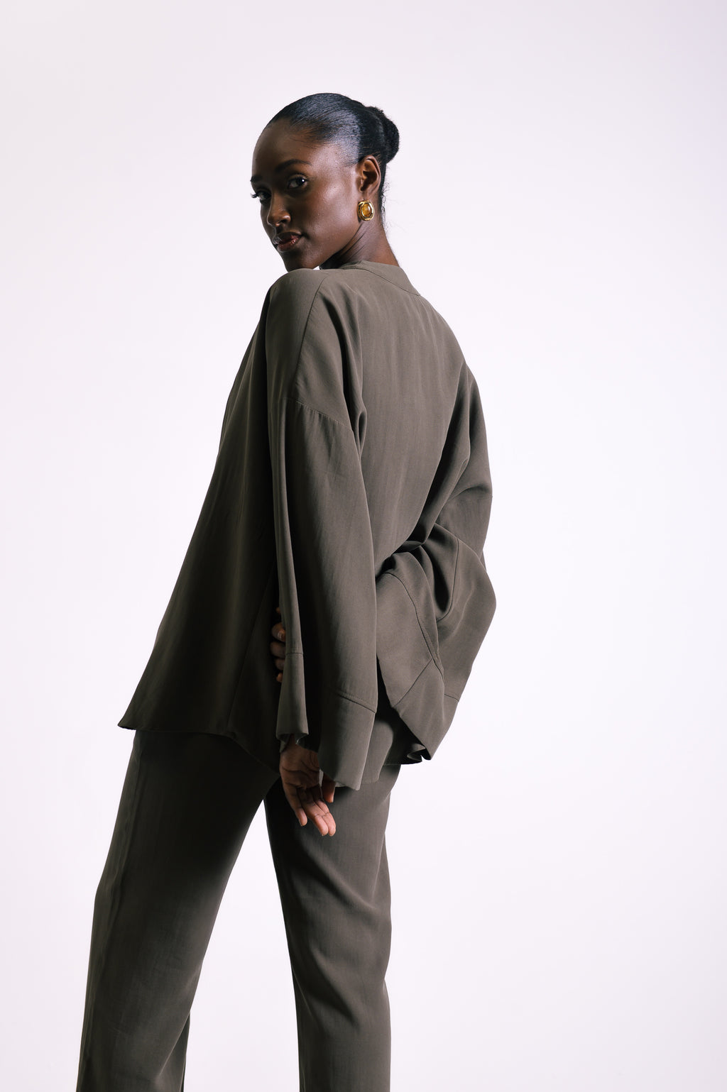 Kimono Alfaiataria Iara Verde Seco Ällie
