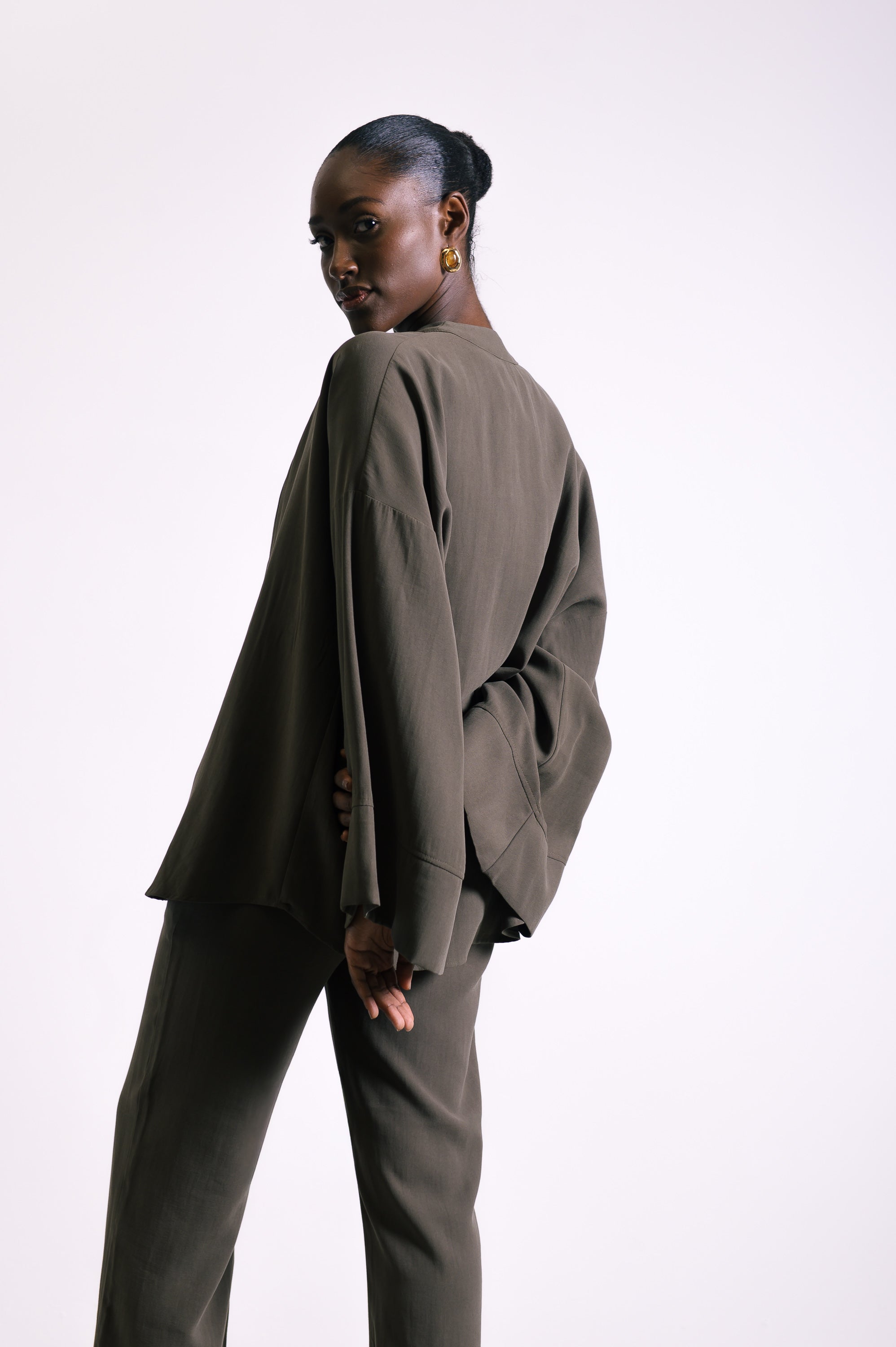 Kimono Alfaiataria Iara Verde Seco Ällie