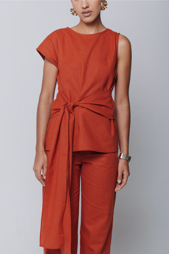 Blusa Amira Linho Vermelho Terra