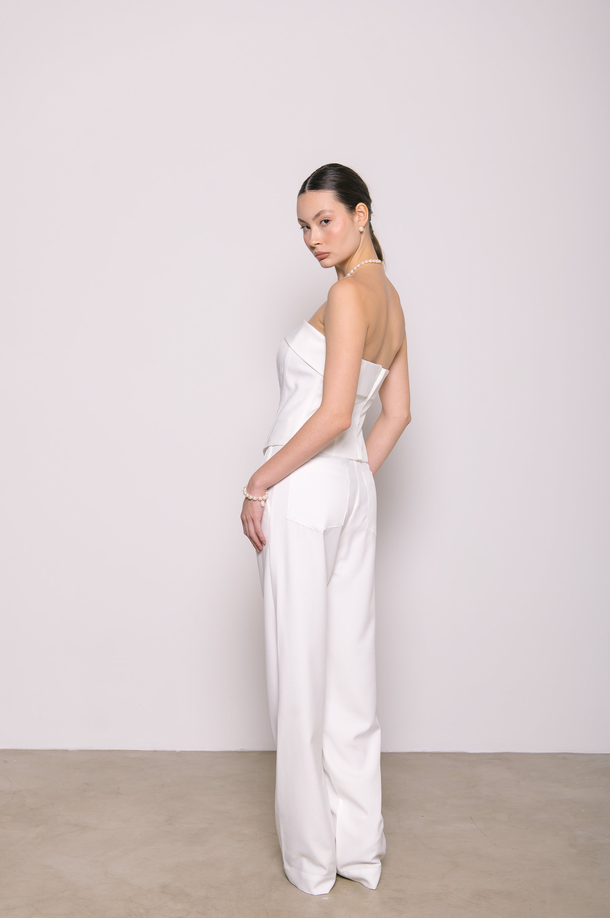 Calça Alfaiataria Cecília Off White Ällie