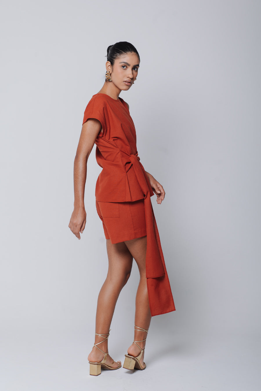 Blusa Amira Linho Vermelho Terra