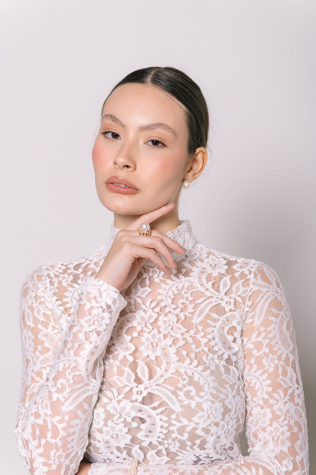 Blusa Gola Alta Renda Ametista Off White Ällie