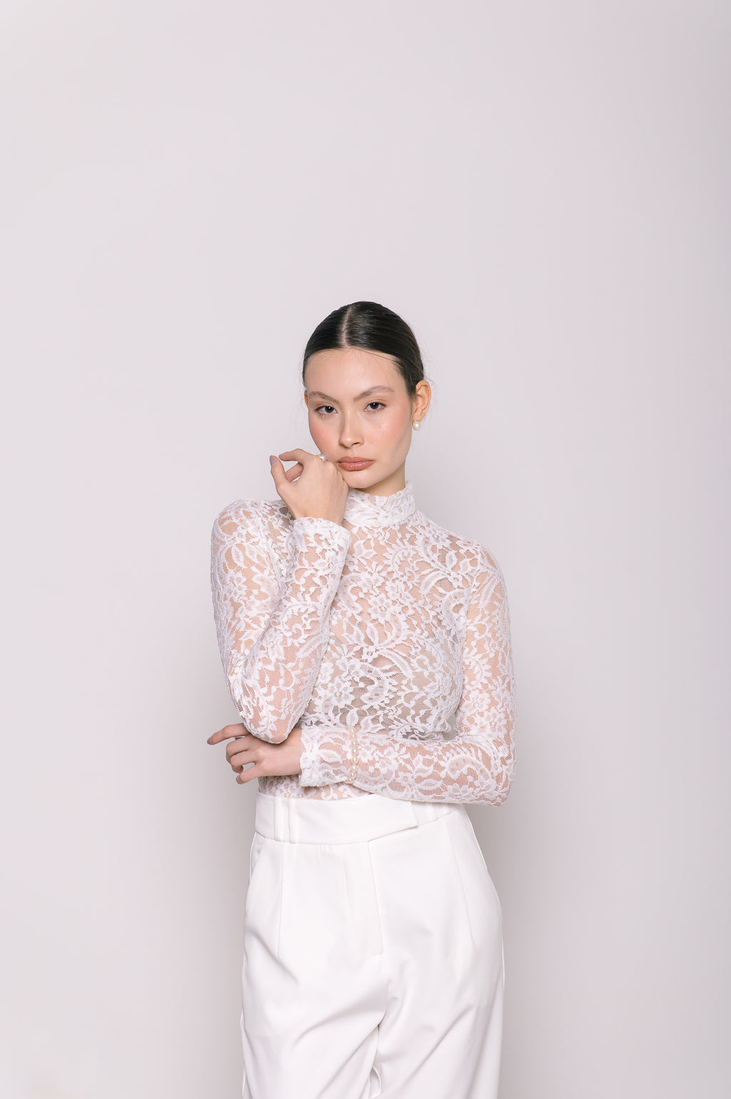 Blusa Gola Alta Renda Ametista Off White Ällie