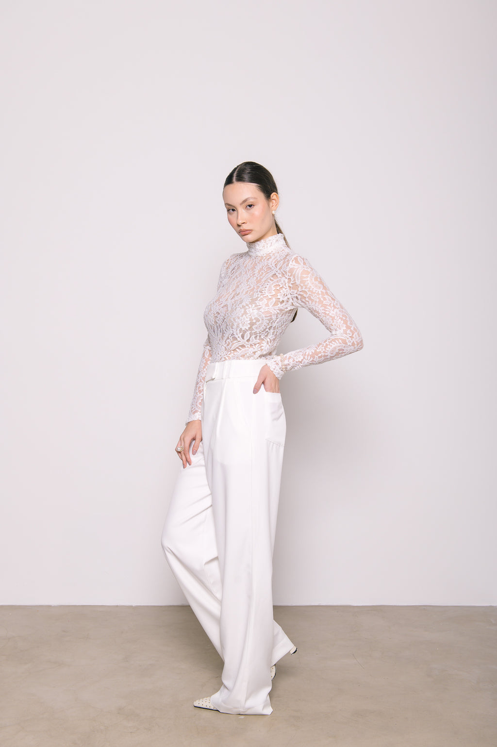 Calça Alfaiataria Cecília Off White Ällie