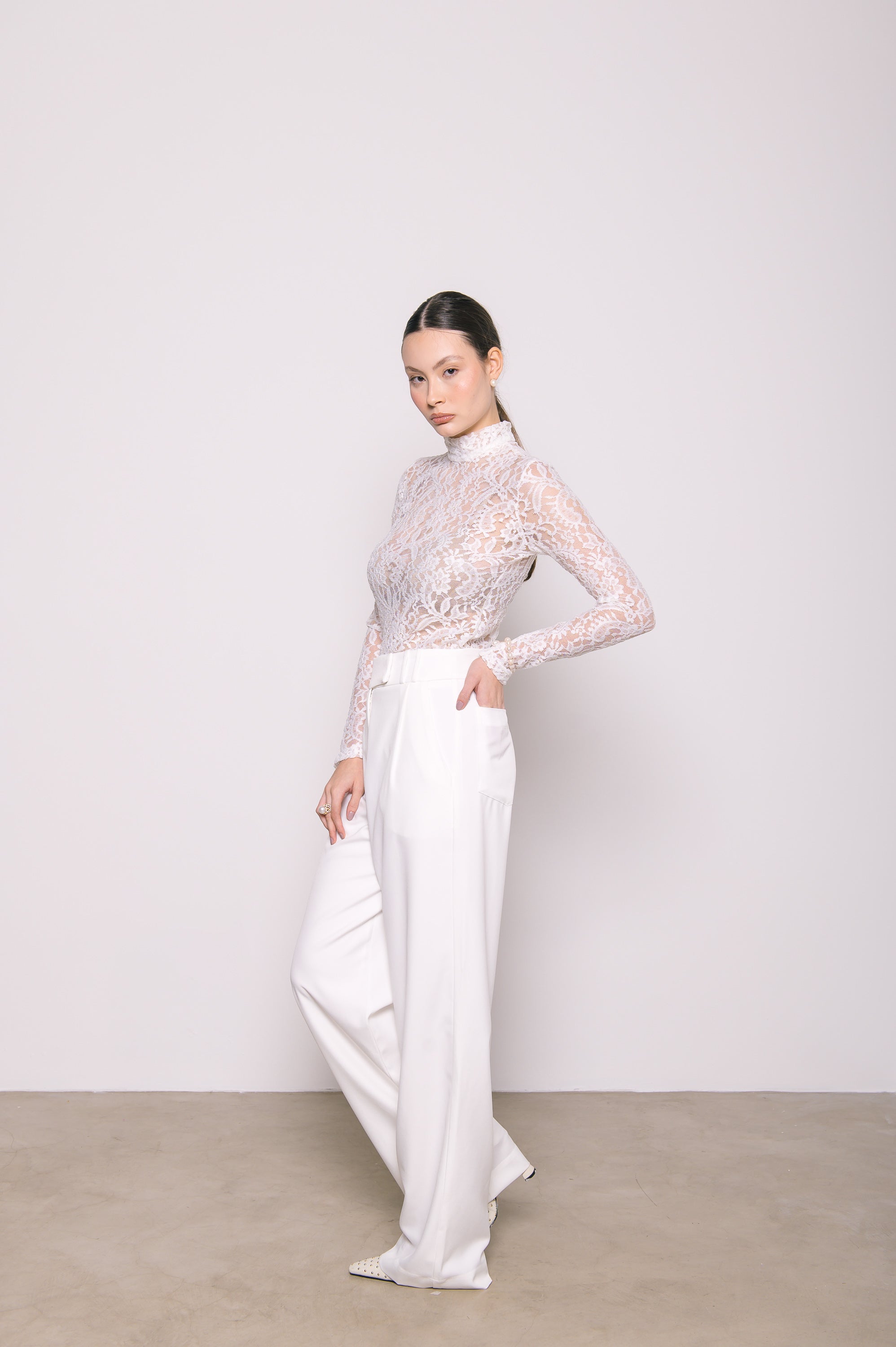 Calça Alfaiataria Cecília Off White Ällie