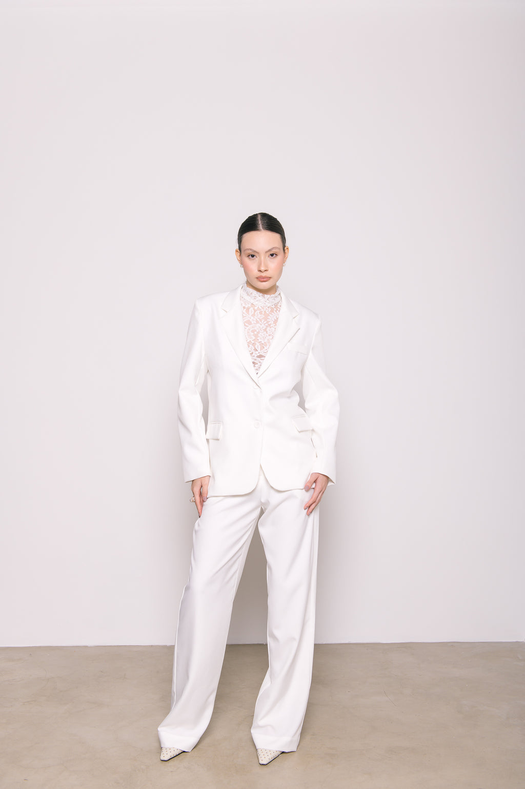 Calça Alfaiataria Cecília Off White Ällie