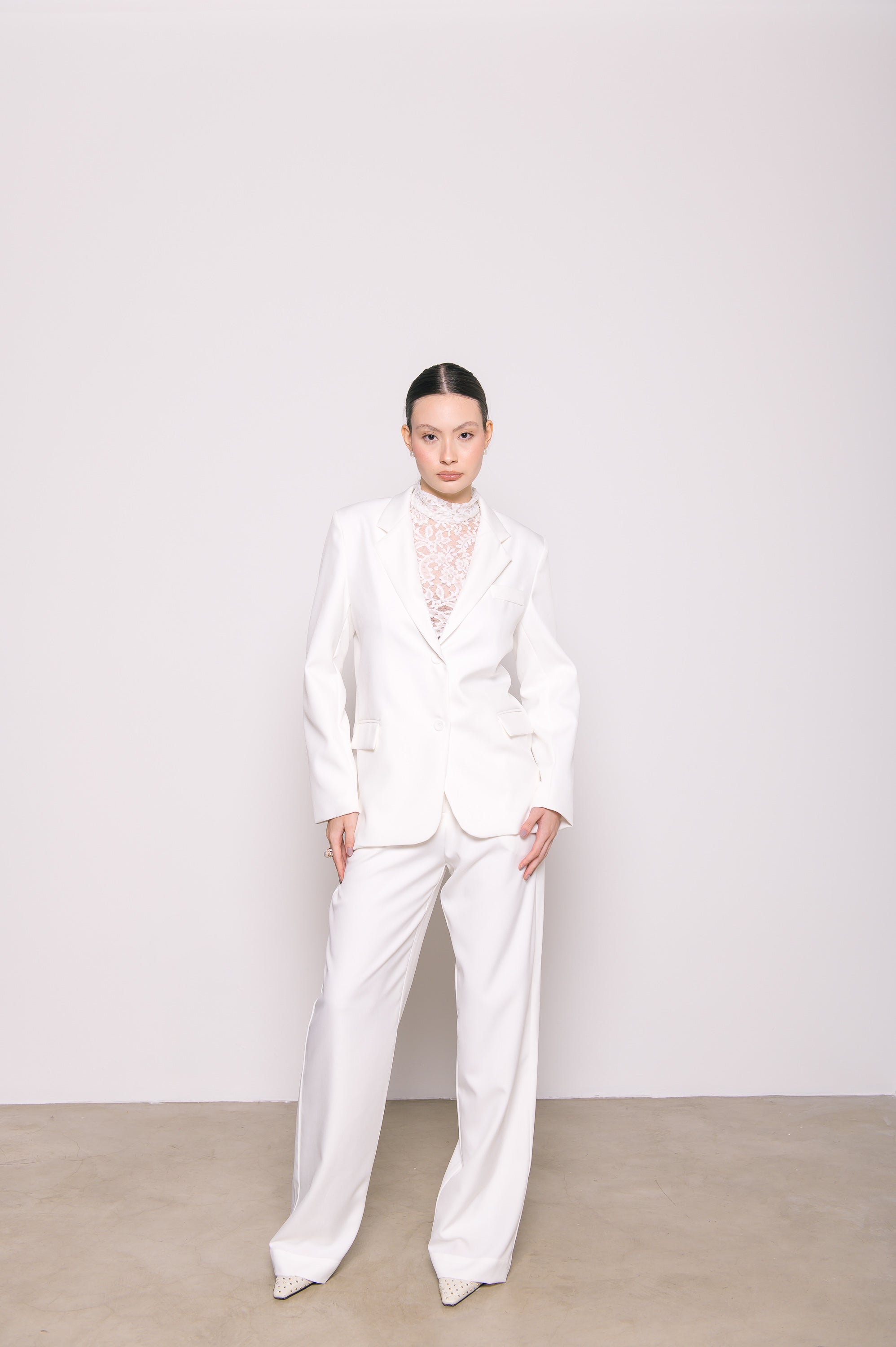Calça Alfaiataria Cecília Off White Ällie