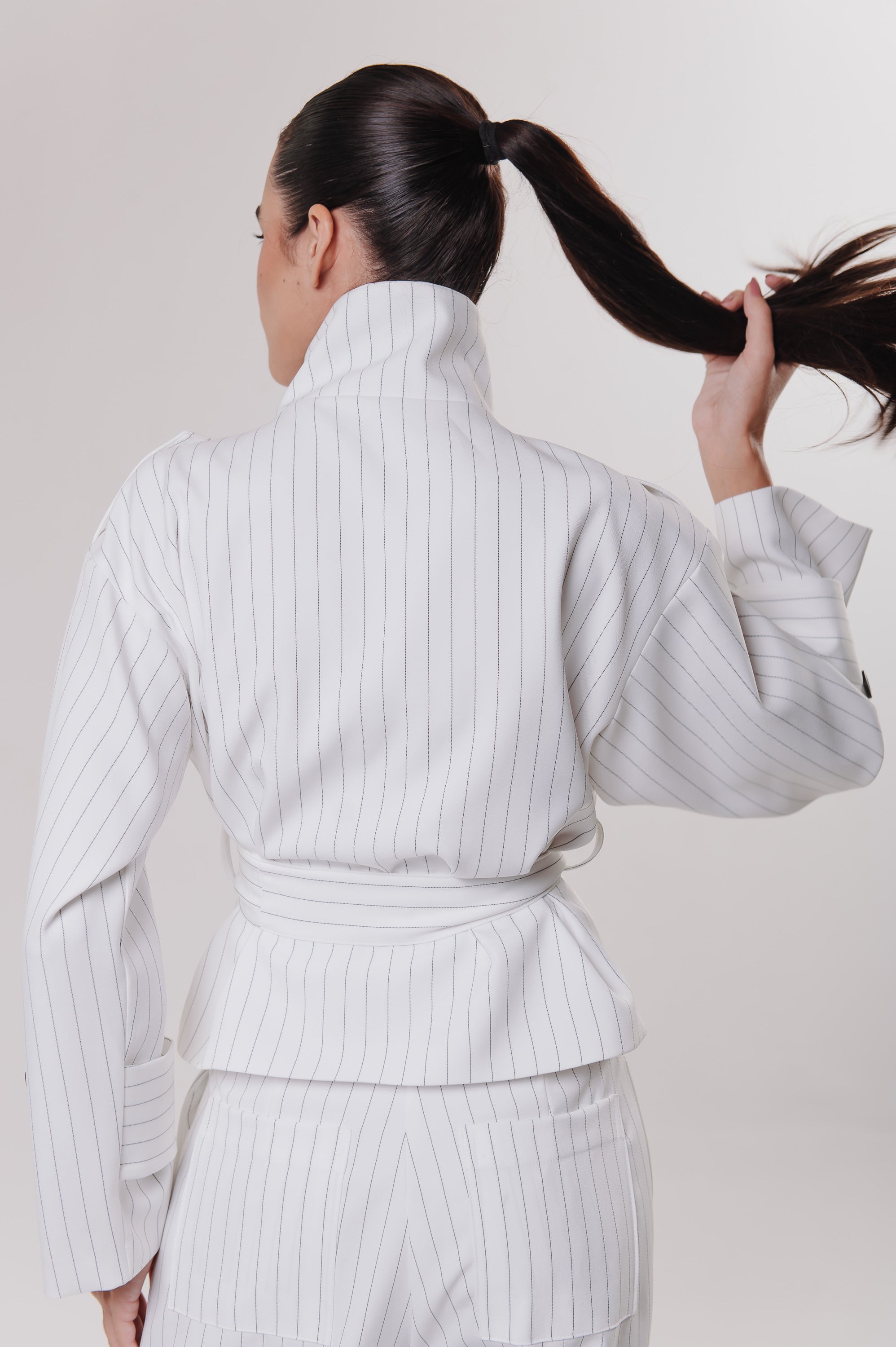 Trench Coat Alfaiataria Miranda Risca Off White Ällie (PRÉ-VENDA)