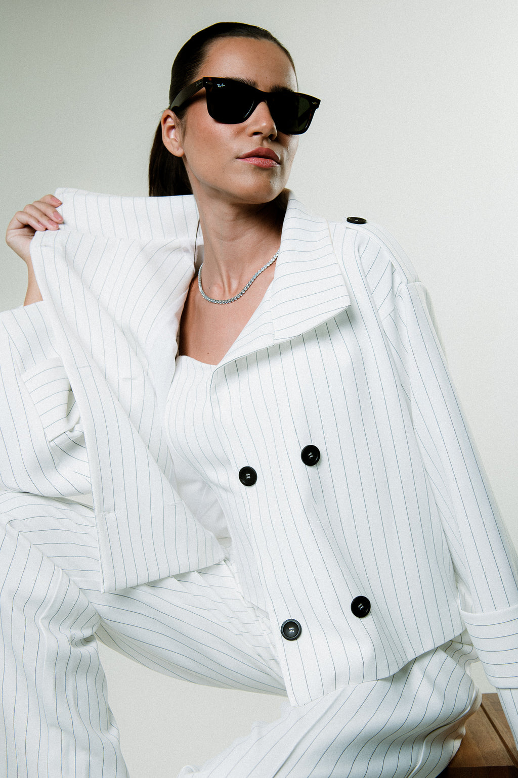 Trench Coat Alfaiataria Miranda Risca Off White Ällie (PRÉ-VENDA)