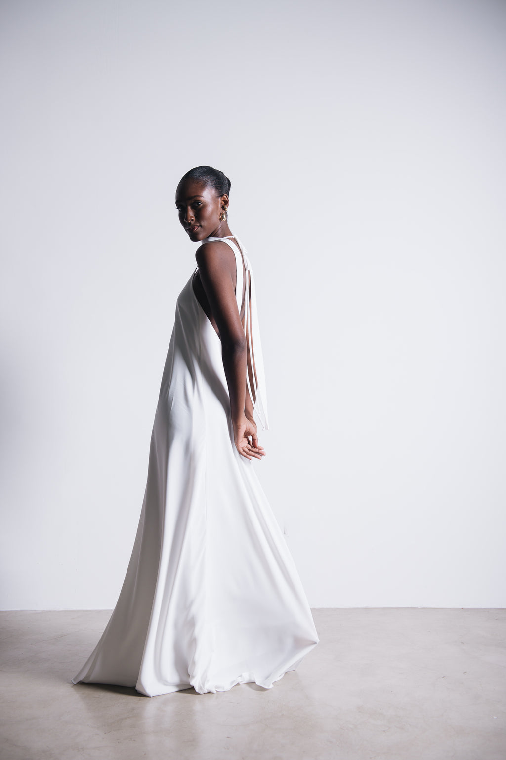 Vestido De Noiva Longo Alcinha Lorena Off White Ällie