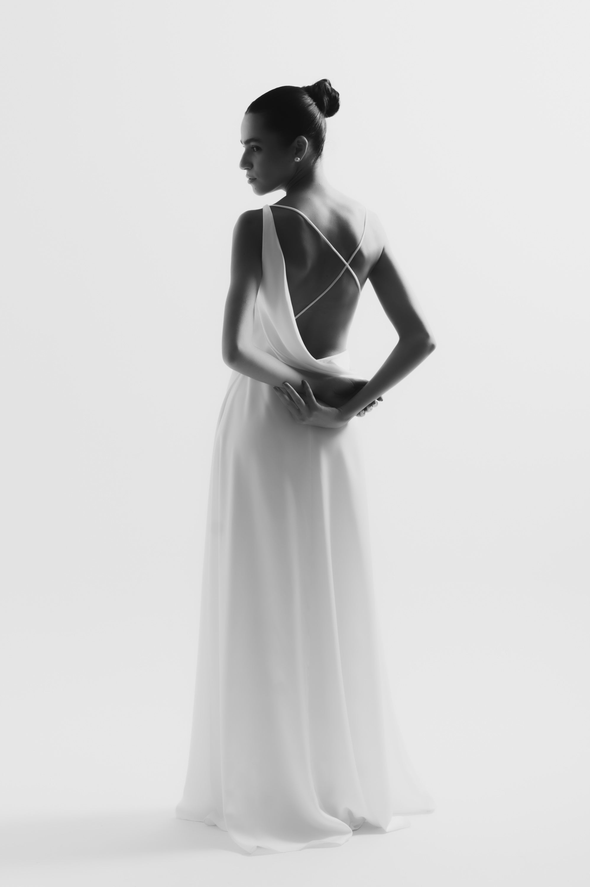 Vestido Longo Decote Degagê Júlia Off White Ällie