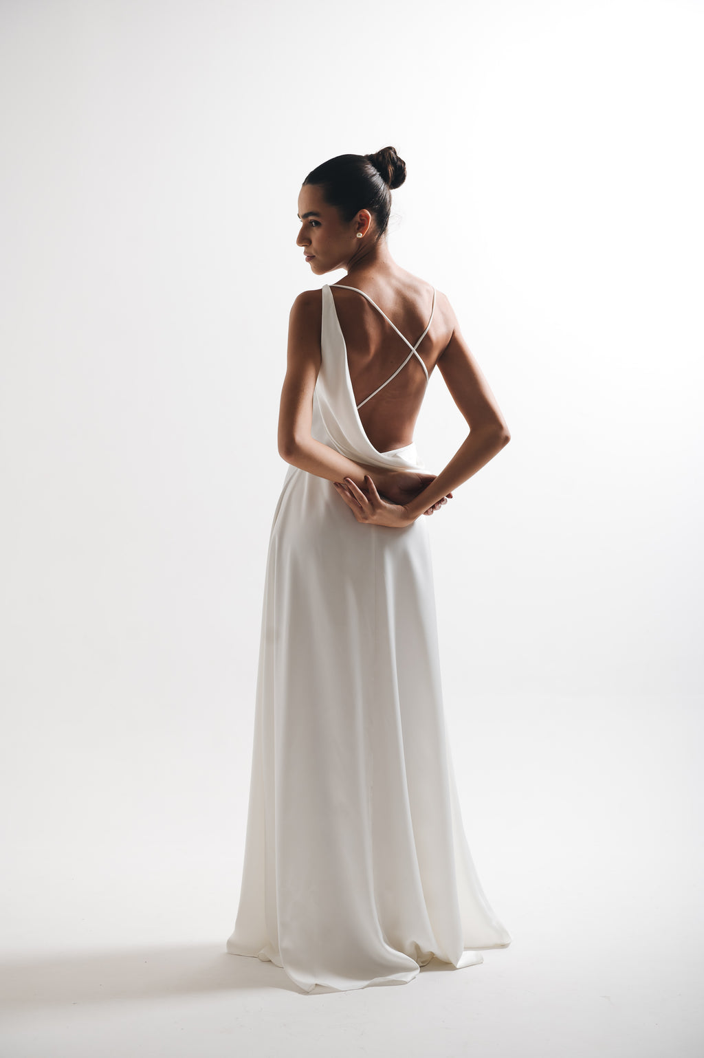 Vestido Longo Decote Degagê Júlia Off White Ällie
