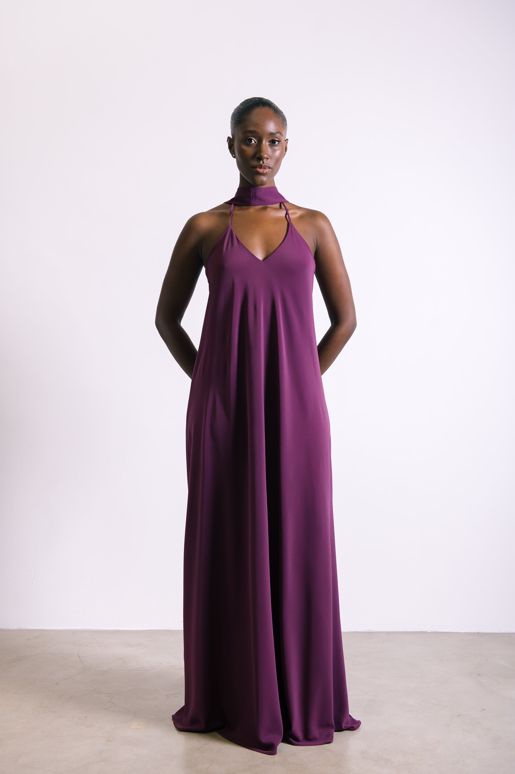 Vestido Longo Alcinha Lorena Uva Ällie