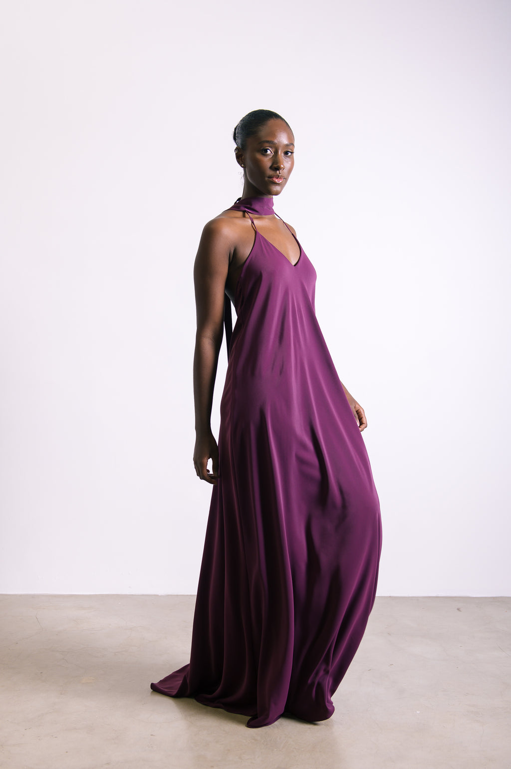 Vestido Longo Alcinha Lorena Uva Ällie