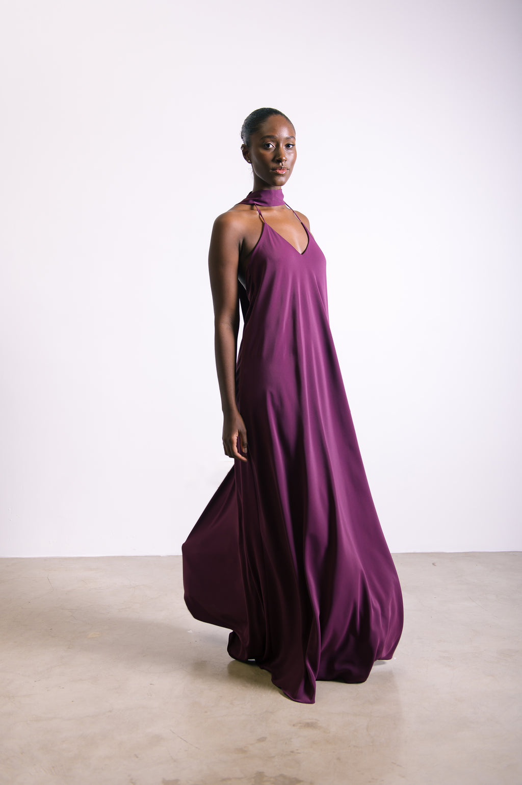 Vestido Longo Alcinha Lorena Uva Ällie