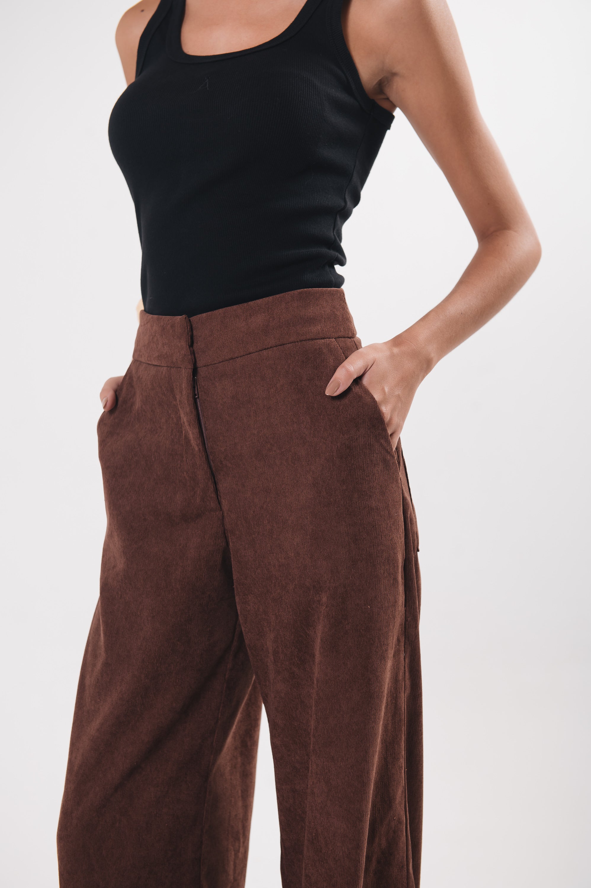 Calça Pantalona Veludo New Safira Marrom Ällie