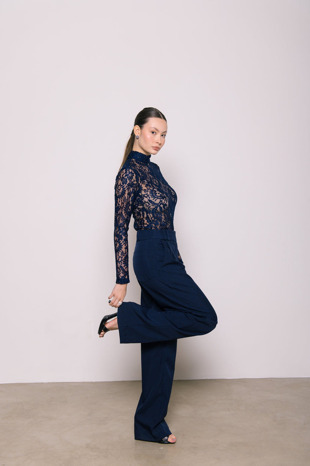 Calça Alfaiataria Cecília Azul Marinho Ällie