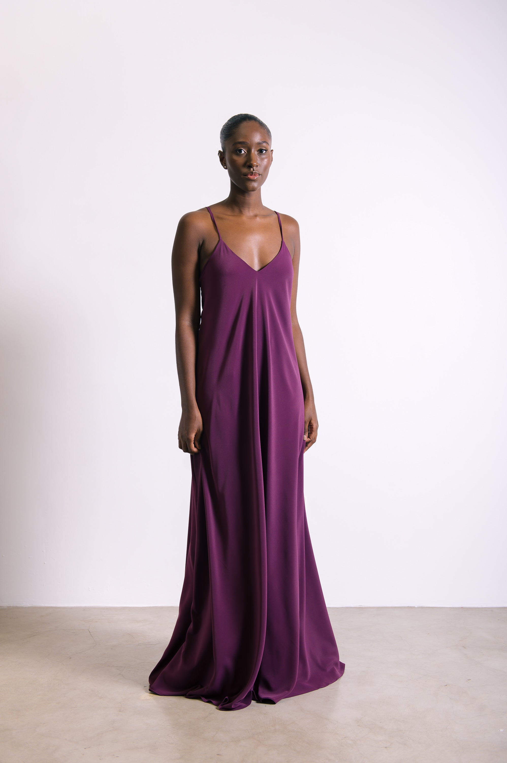 Vestido Longo Alcinha Lorena Uva Ällie