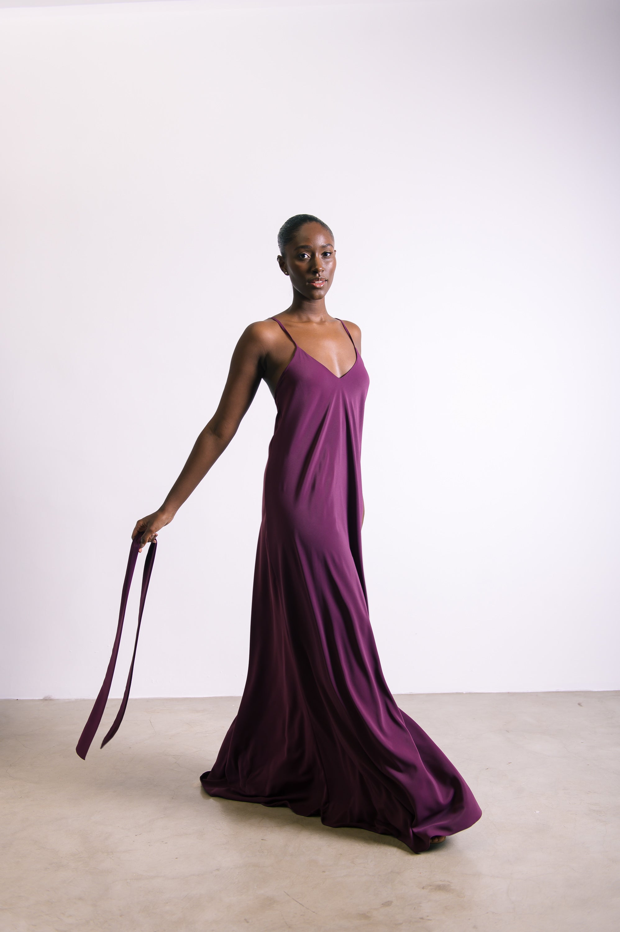 Vestido Longo Alcinha Lorena Uva Ällie