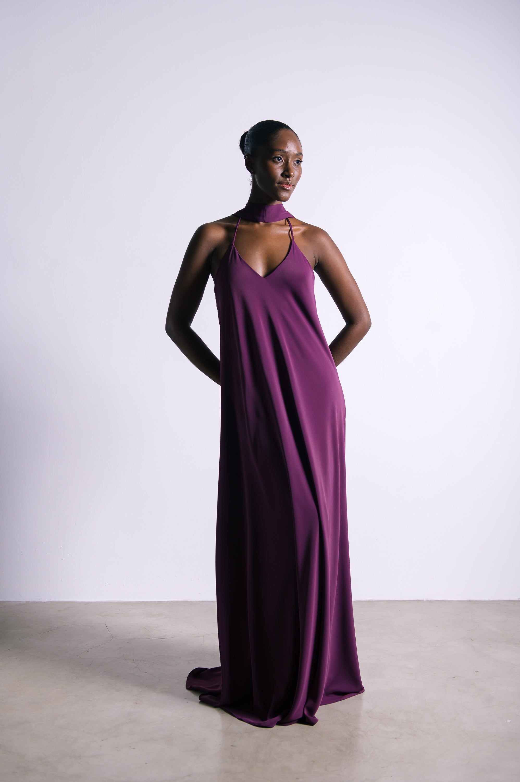 Vestido Longo Alcinha Lorena Uva Ällie