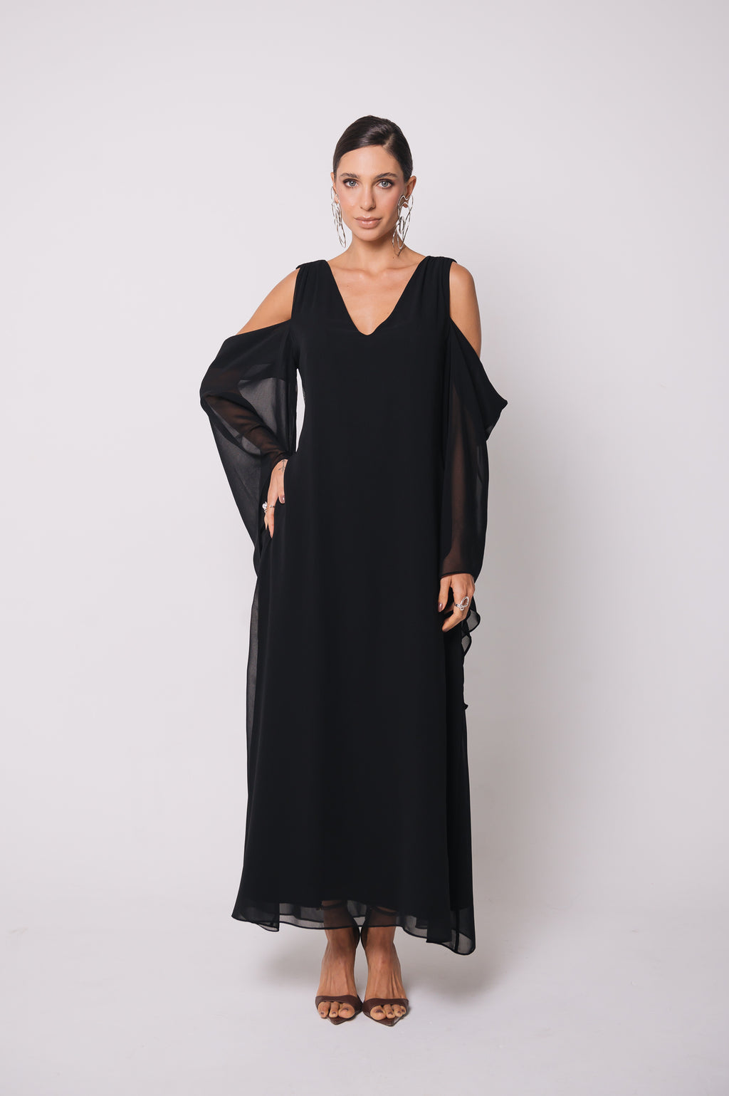 Vestido Fluido Recortes Caetana Preto Ällie