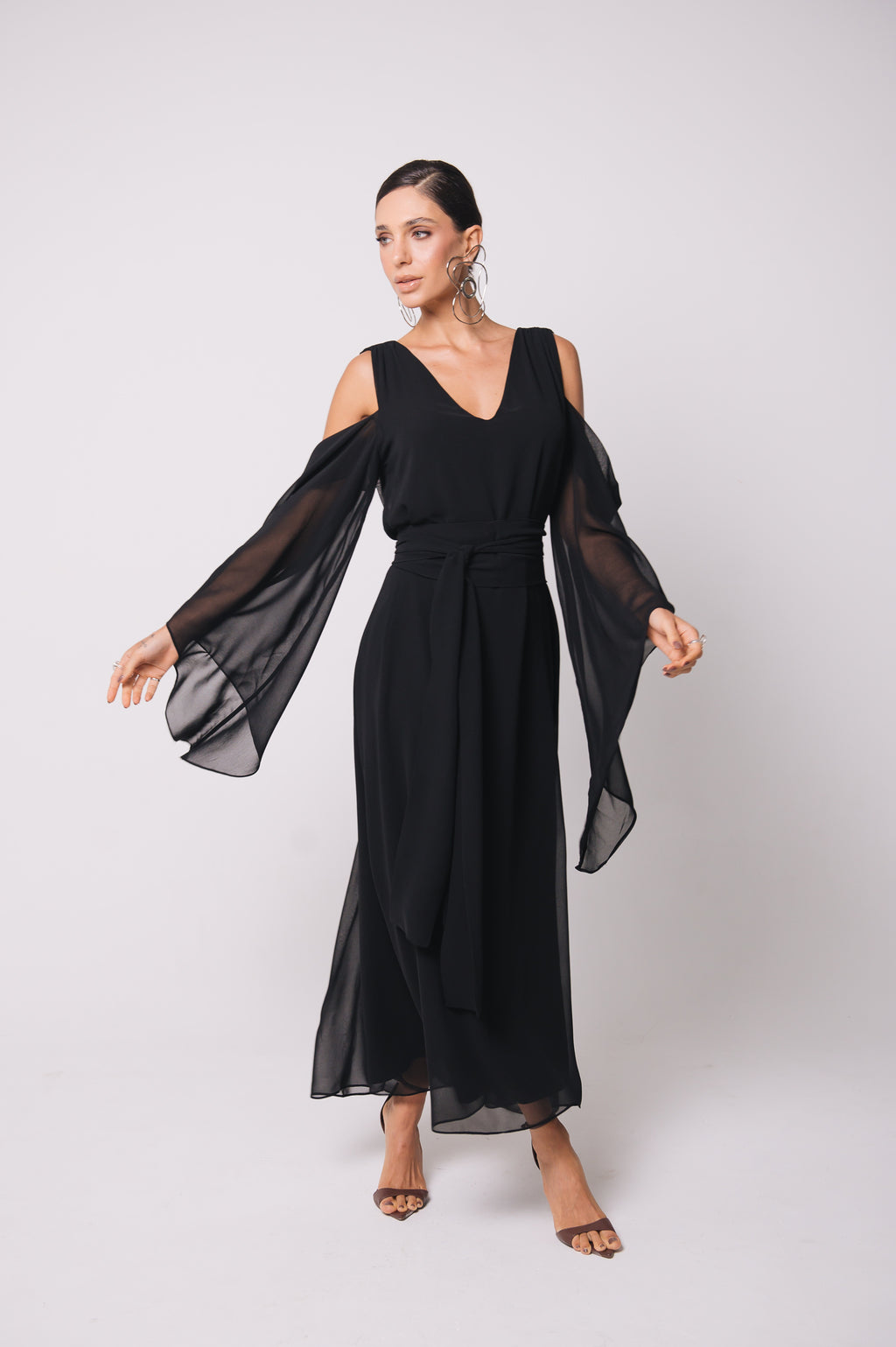 Vestido Fluido Recortes Caetana Preto Ällie