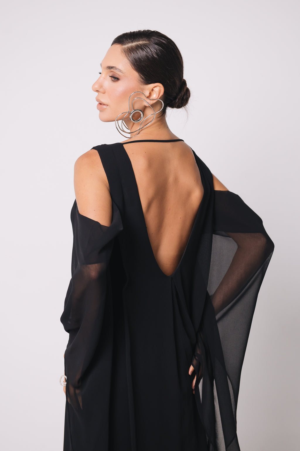 Vestido Fluido Recortes Caetana Preto Ällie