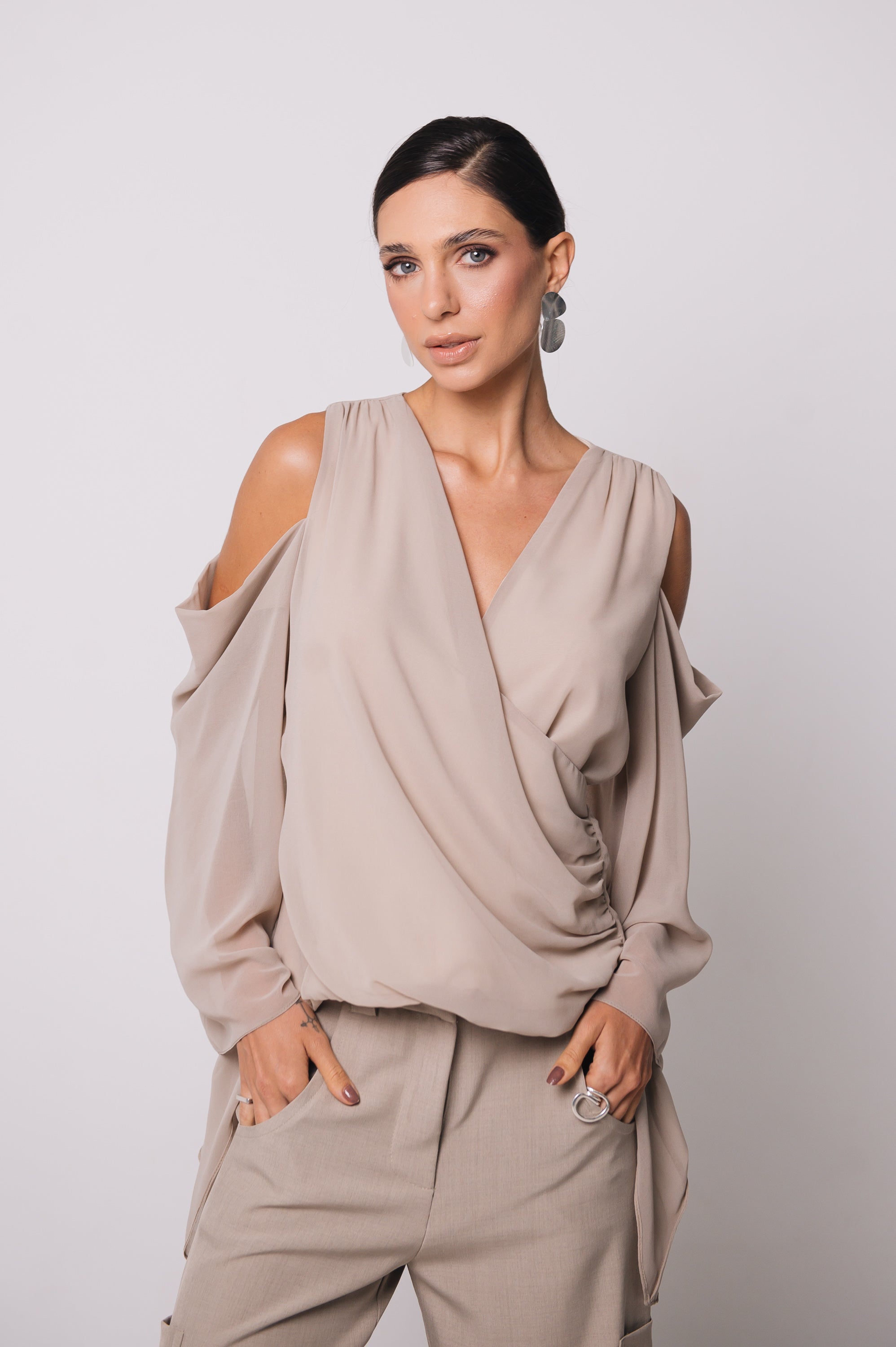 Blusa Fluida Recortes Charlotte Fendi Ällie