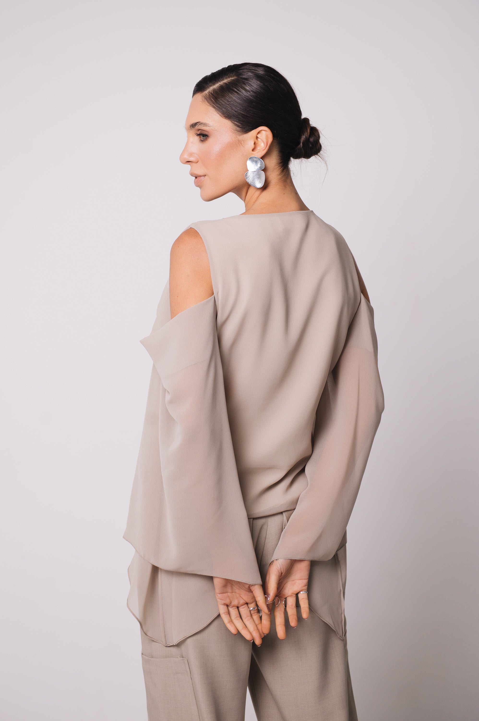 Blusa Fluida Recortes Charlotte Fendi Ällie