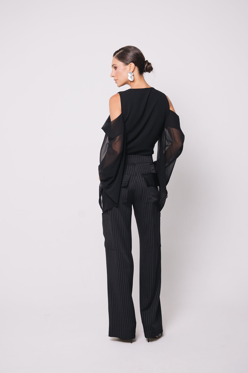 Blusa Fluida Recortes Charlotte Preta Ällie