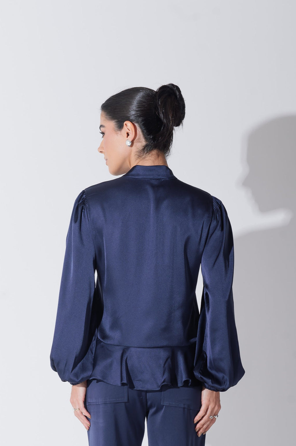 Camisa Acetinada Lisandra Azul Marinho Saphir