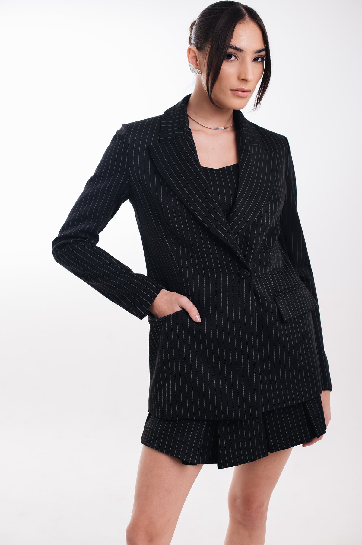 Short Saia Risca de Giz Anina Preto Ällie