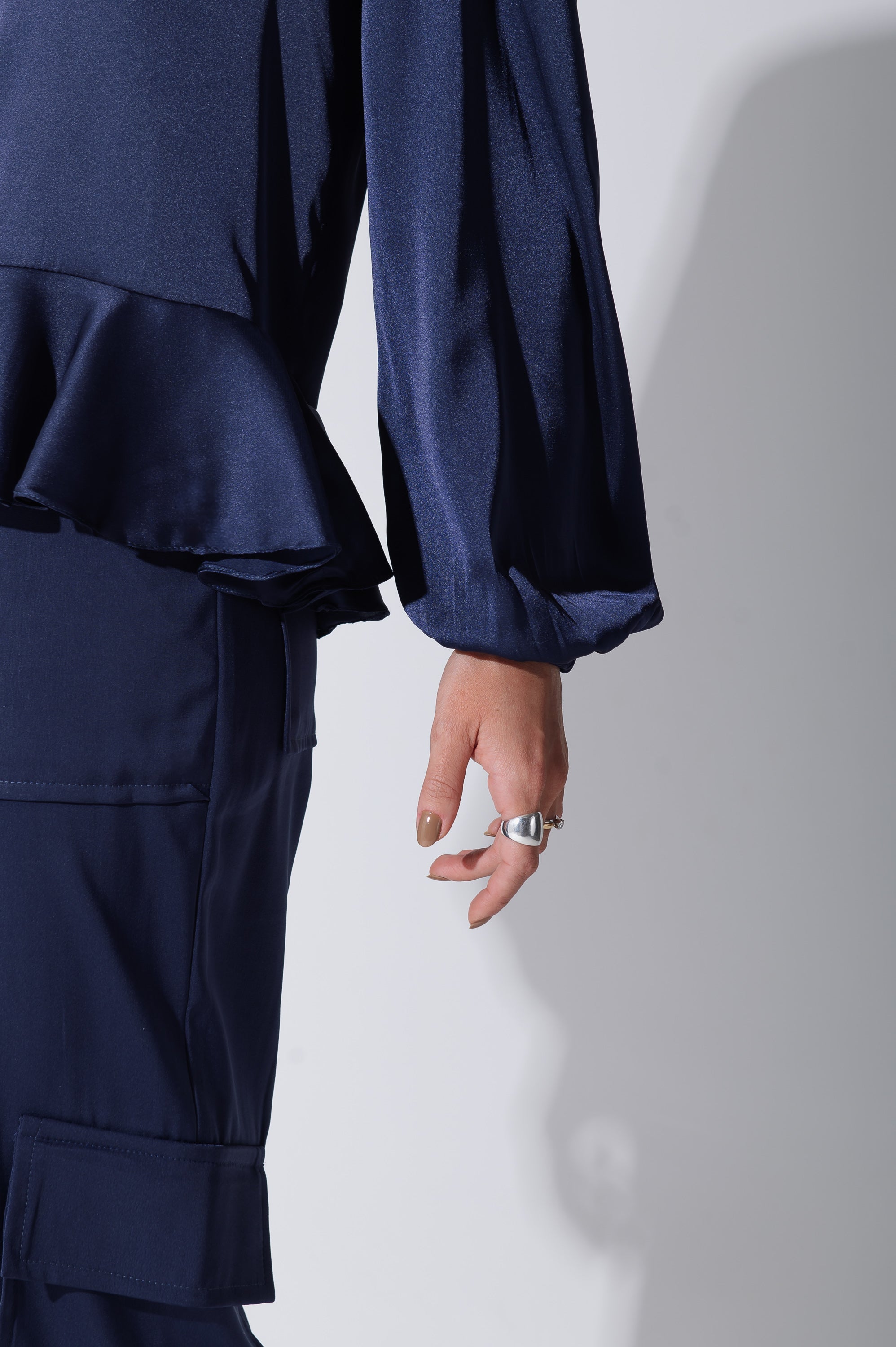 Camisa Acetinada Lisandra Azul Marinho Saphir