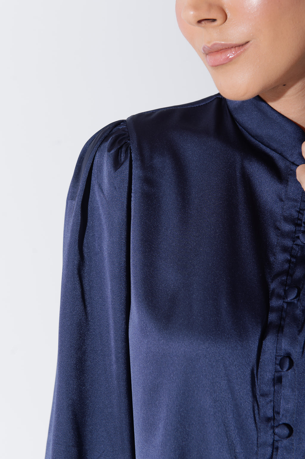 Camisa Acetinada Lisandra Azul Marinho Saphir