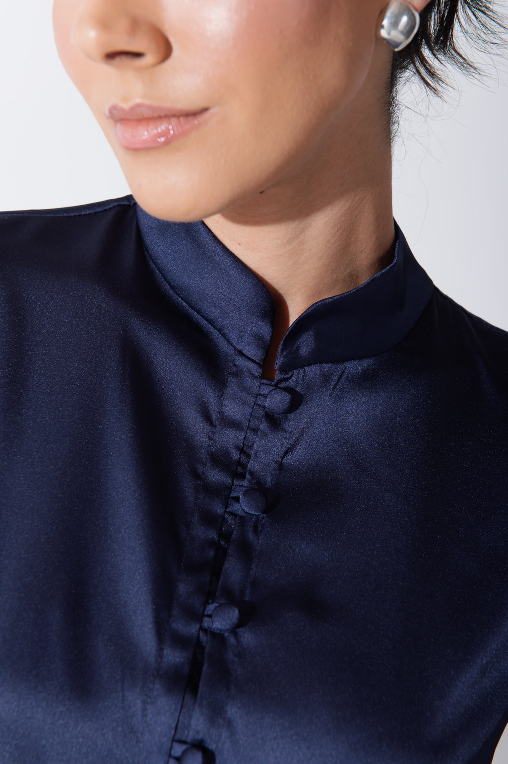 Camisa Acetinada Lisandra Azul Marinho Saphir
