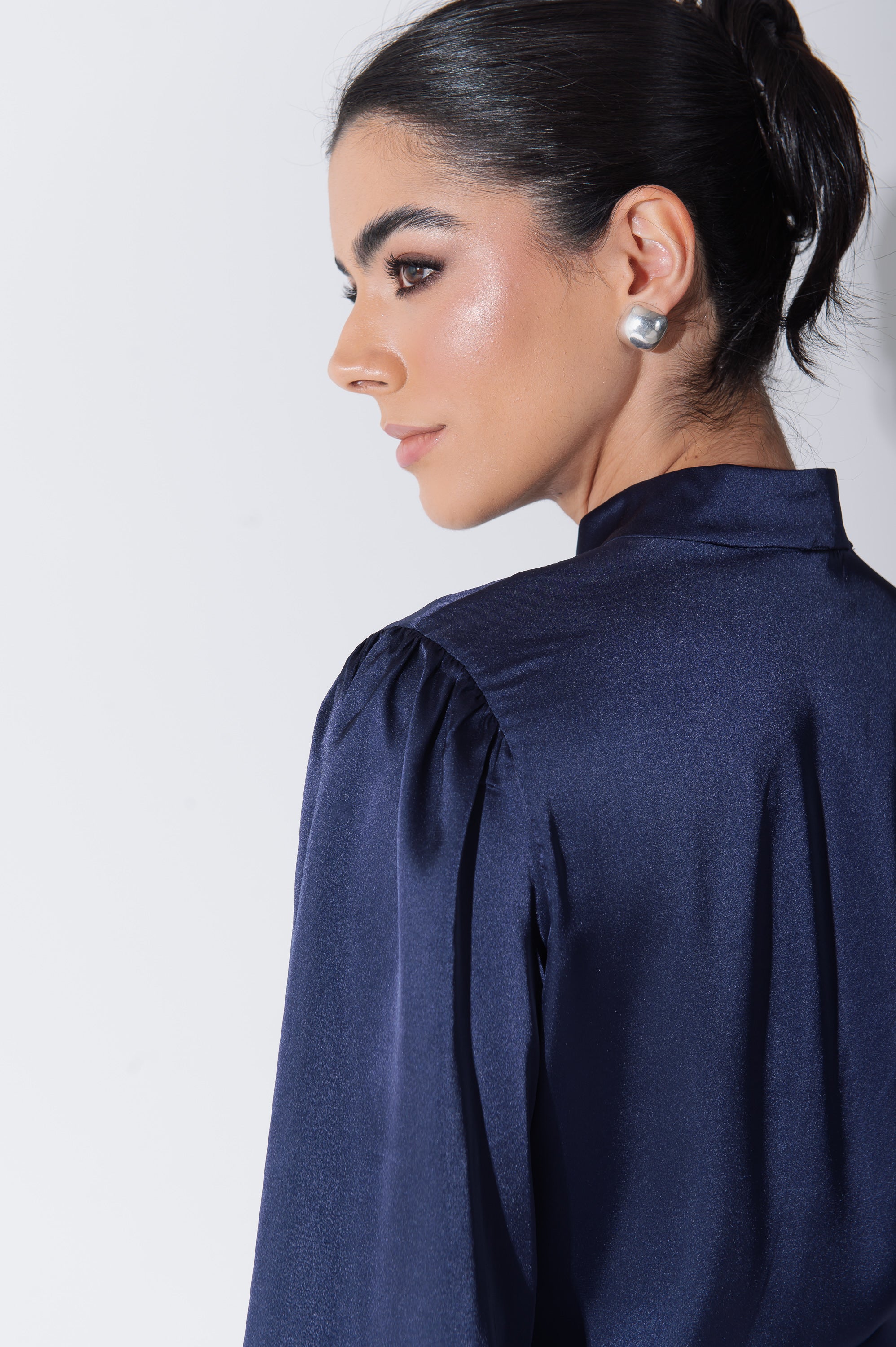 Camisa Acetinada Lisandra Azul Marinho Saphir