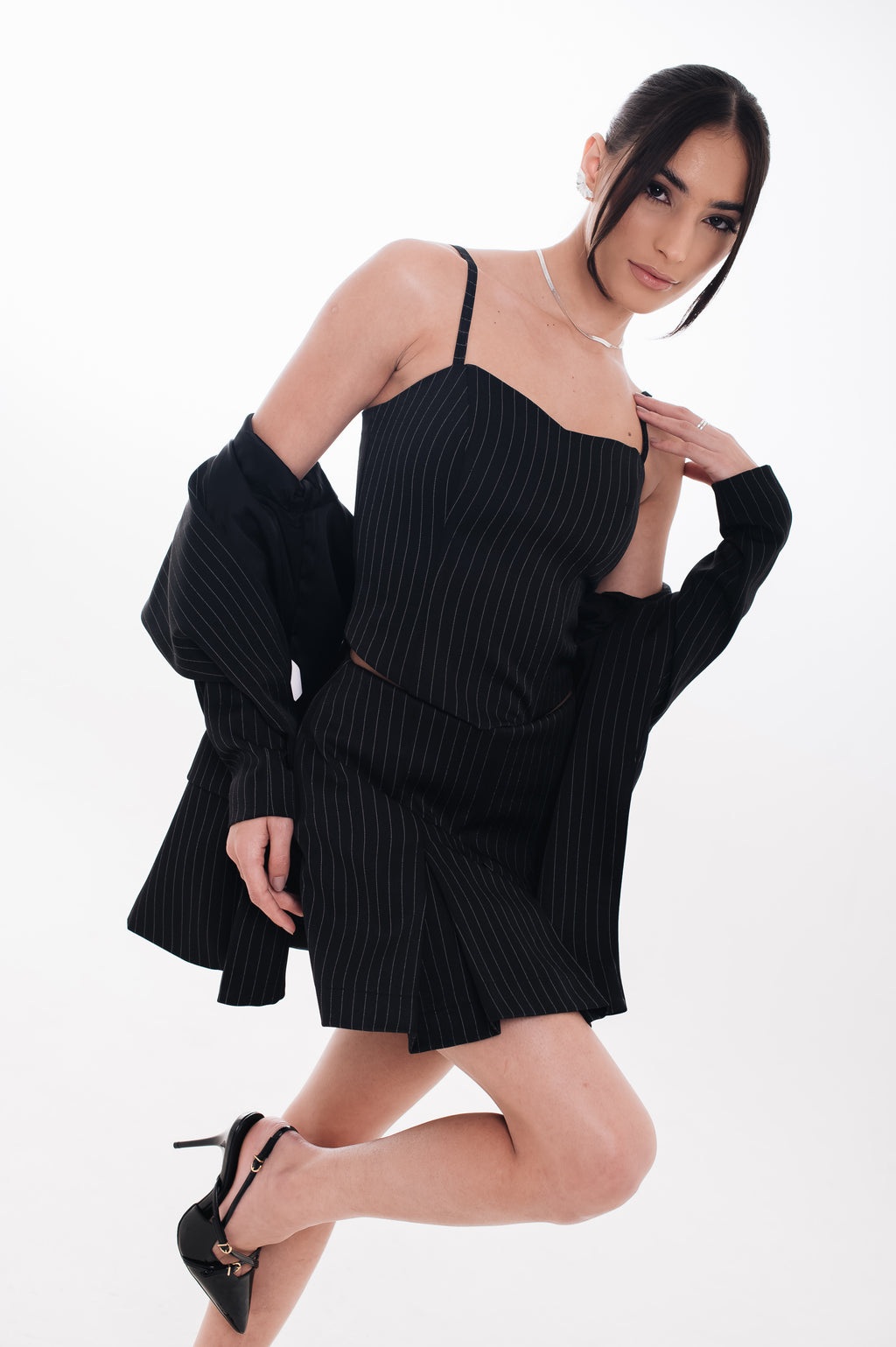 Short Saia Risca de Giz Anina Preto Ällie