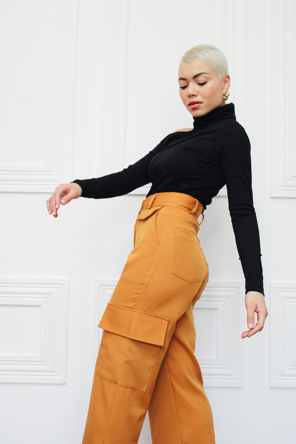 Calça Alfaiataria Cargo Pietra Caramelo