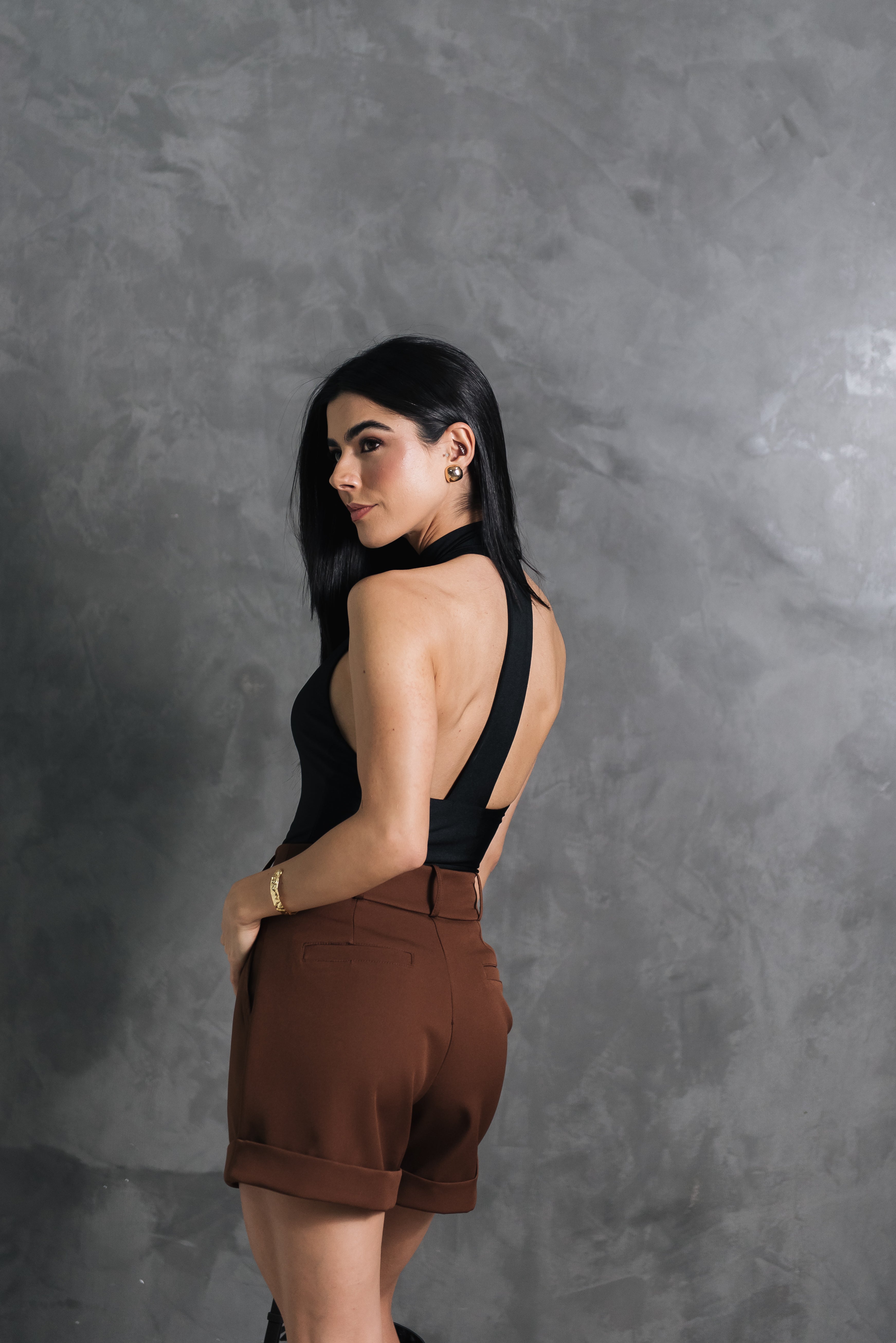 Short Alfaiataria Barra Italiana Mary Marrom Saphir