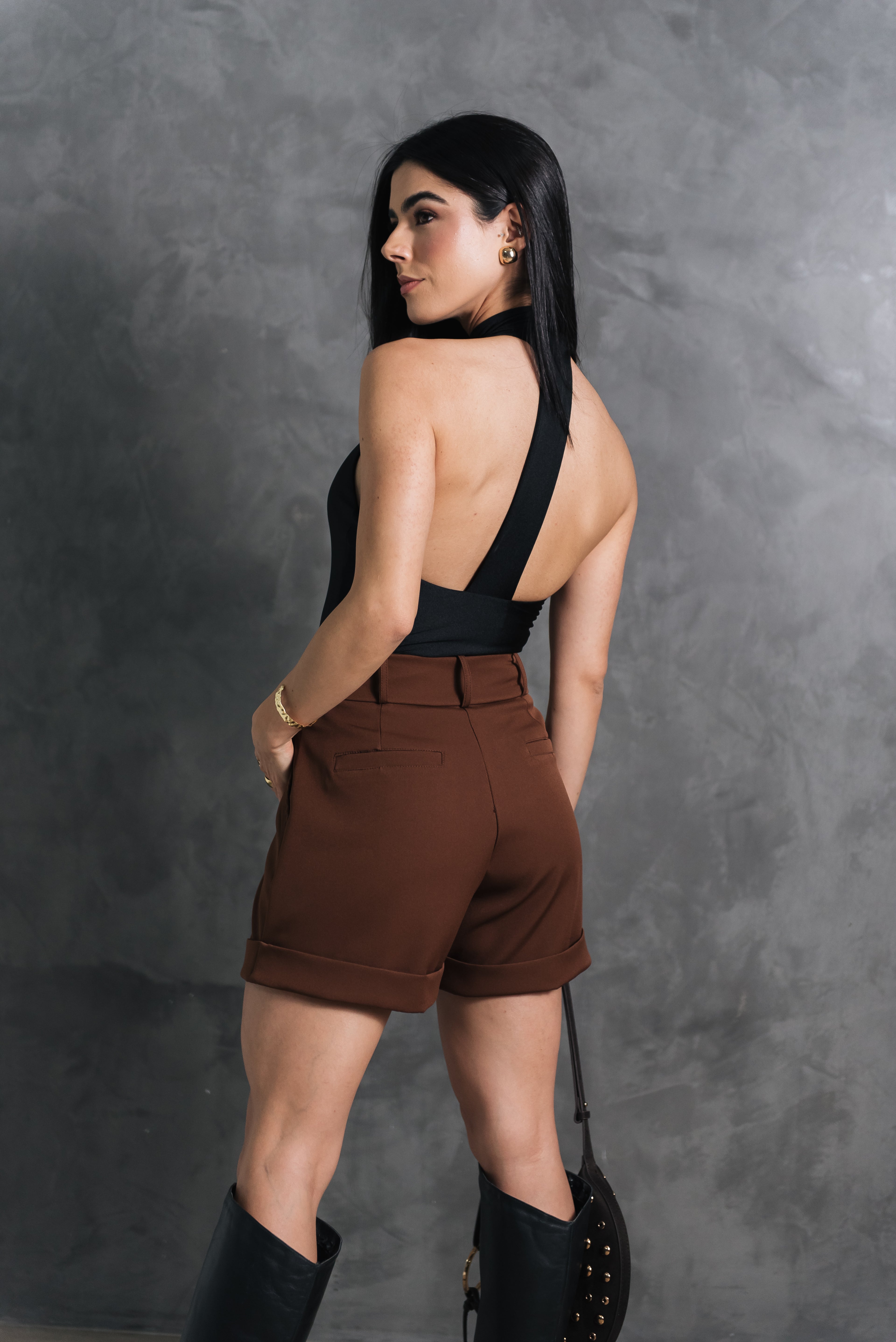 Short Alfaiataria Barra Italiana Mary Marrom Saphir