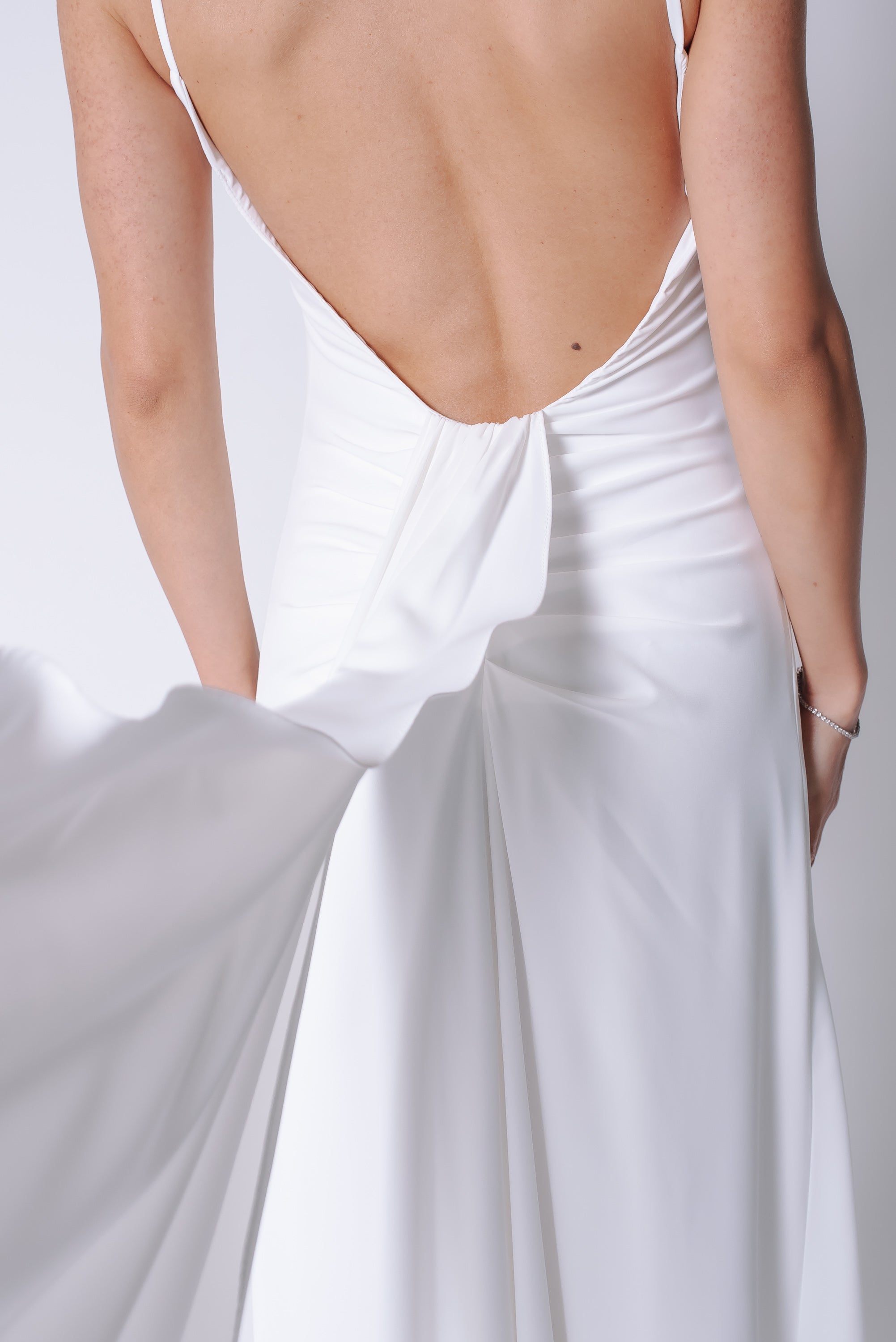 Vestido Longo Fluido Zélia Off White Ällie