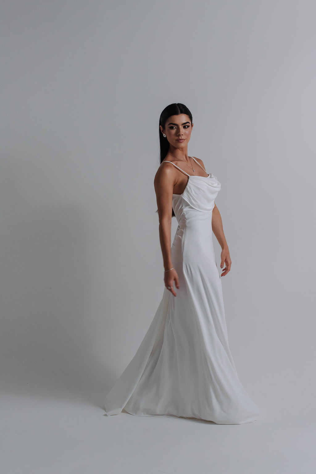 Vestido Longo Fluido Zélia Off White Ällie