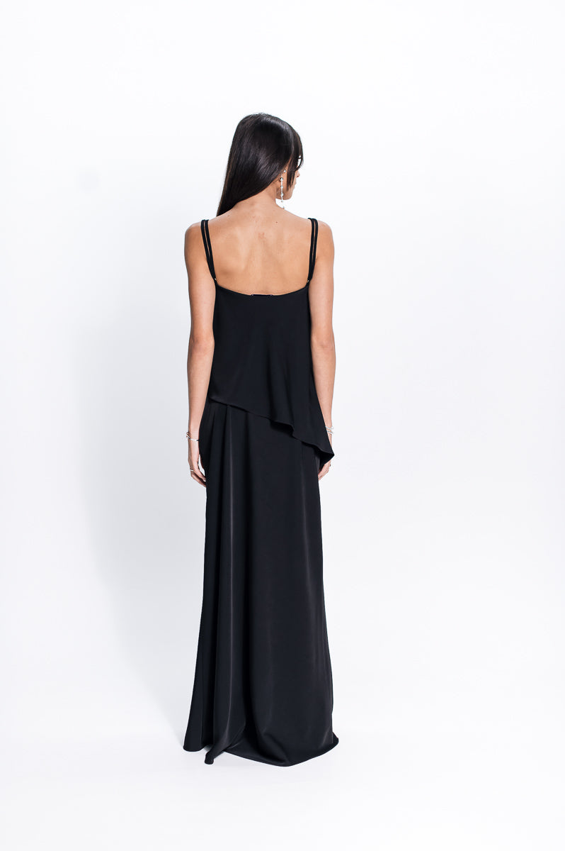 Blusa Assimétrica Rogéria Preta Ällie