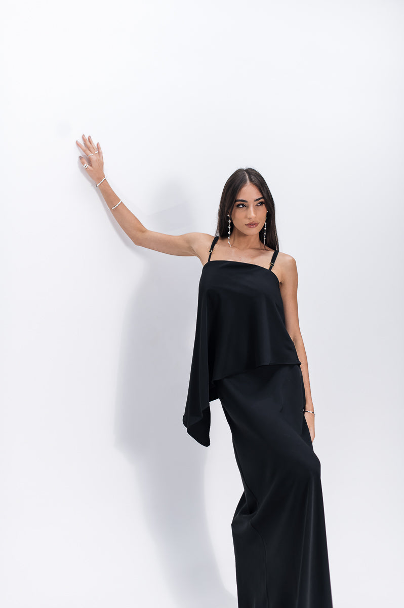 Blusa Assimétrica Rogéria Preta Ällie