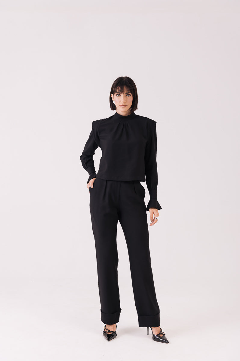 Blusa Alfaiataria Ombreira Cíntia Preta Ällie